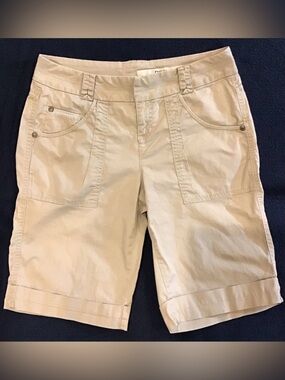 DKNY khaki shorts with cuff